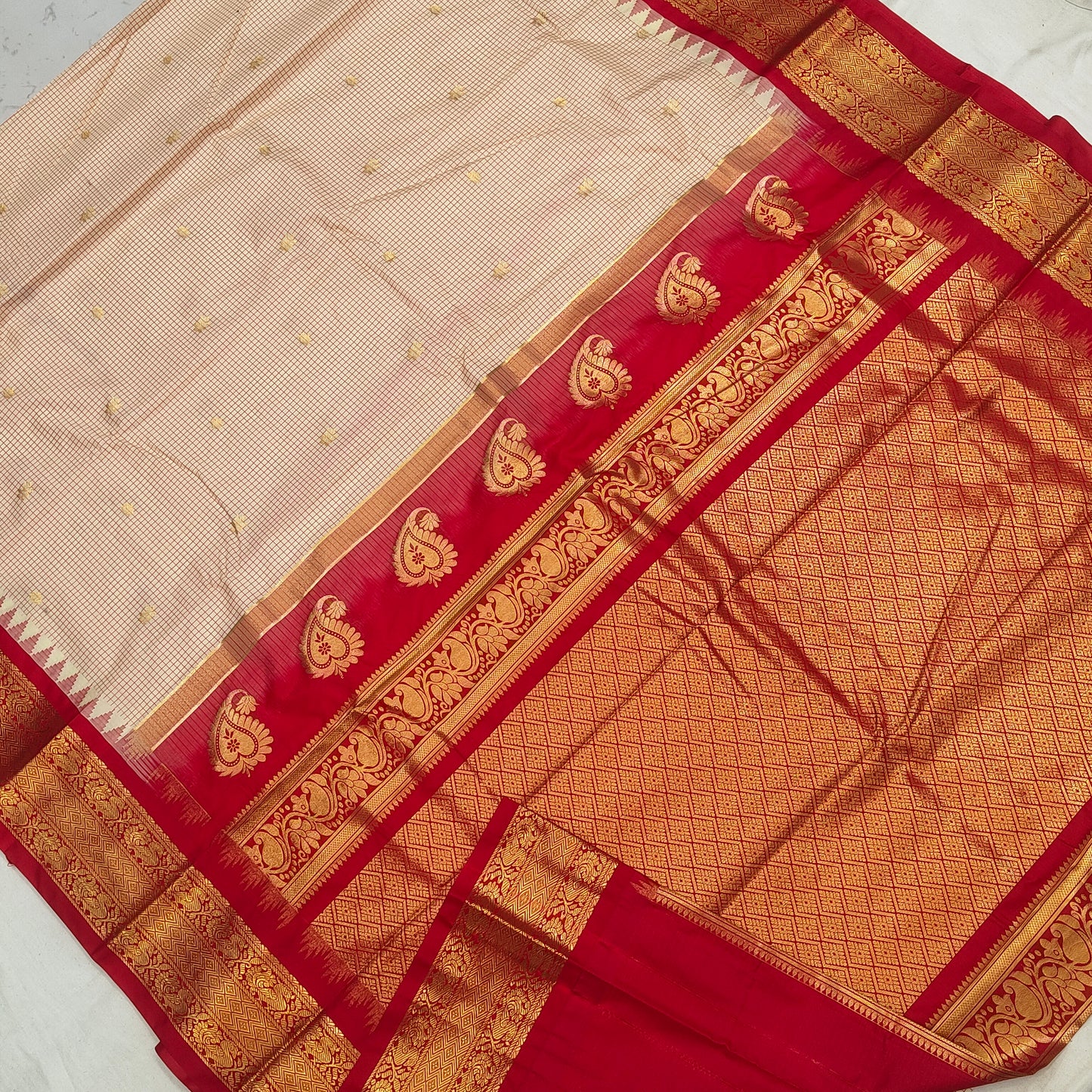 Premium Semi Gadwal Pattu Checks Saree